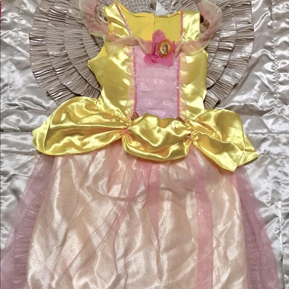 Only wore once, very good condition